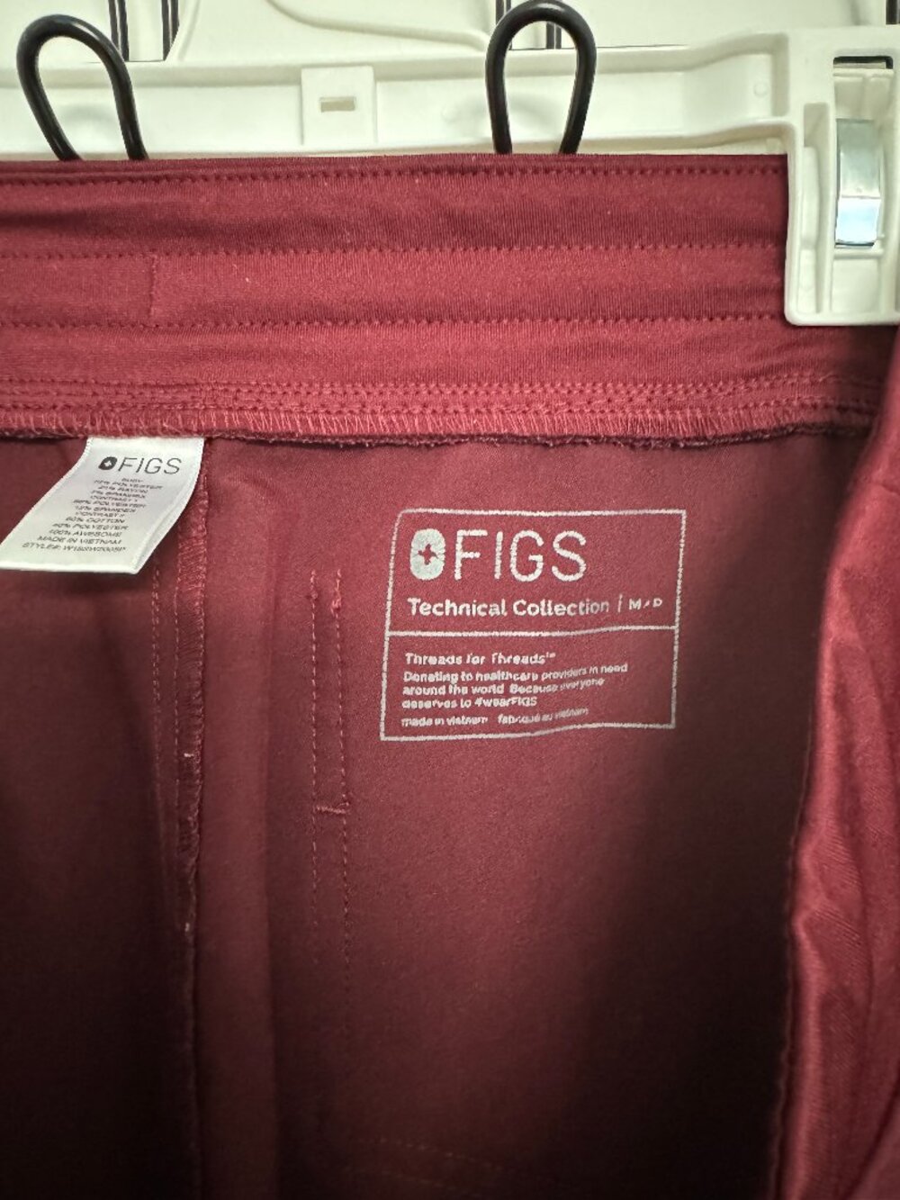 FIGS scrub pants M/petite